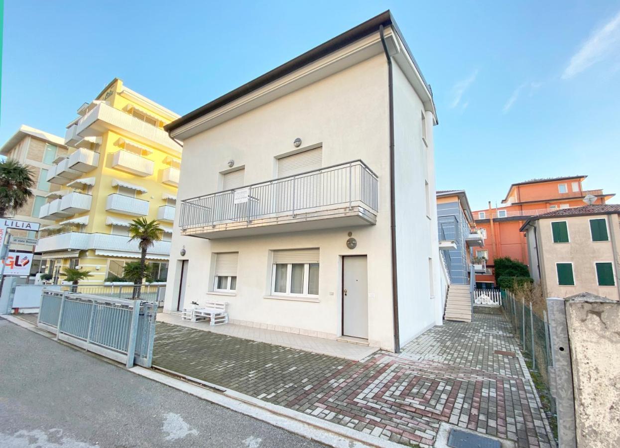 Dainese Apartments, Casa Abigail Лидо ди Йезоло Екстериор снимка